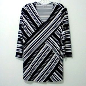 TanJay black and white striped layered v-neck tunic top